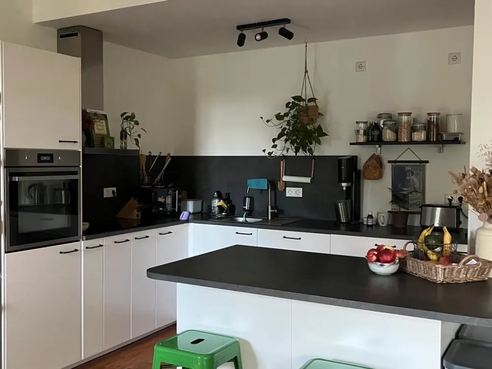 Bieten traumhafte 3-Raum-Wohnung - Suchen 4-Raum