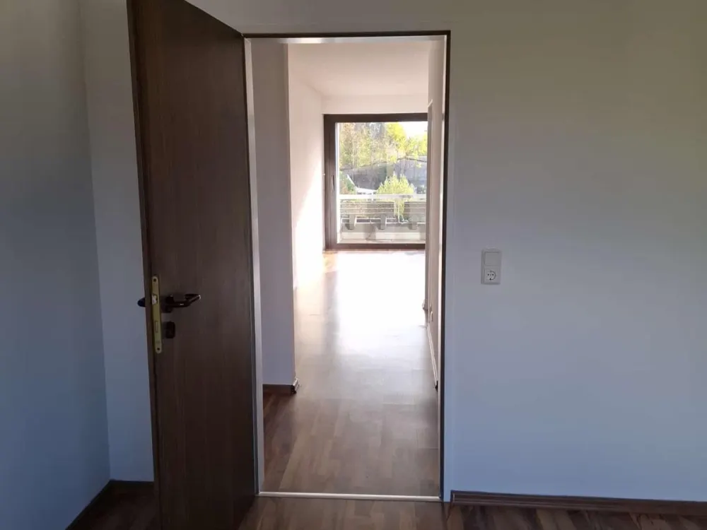 Newly Renovated 2-Room Apartment with Kitchen and Bathroom