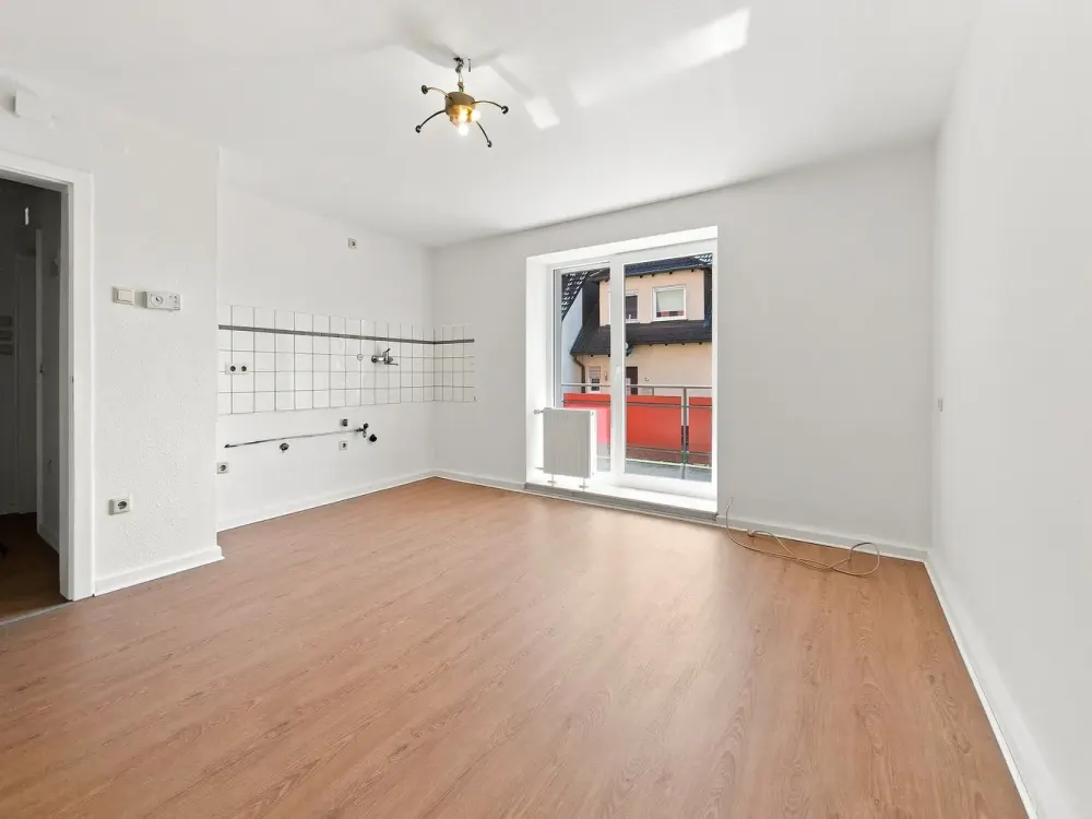 2-Room Ground Floor Apartment with Balcony