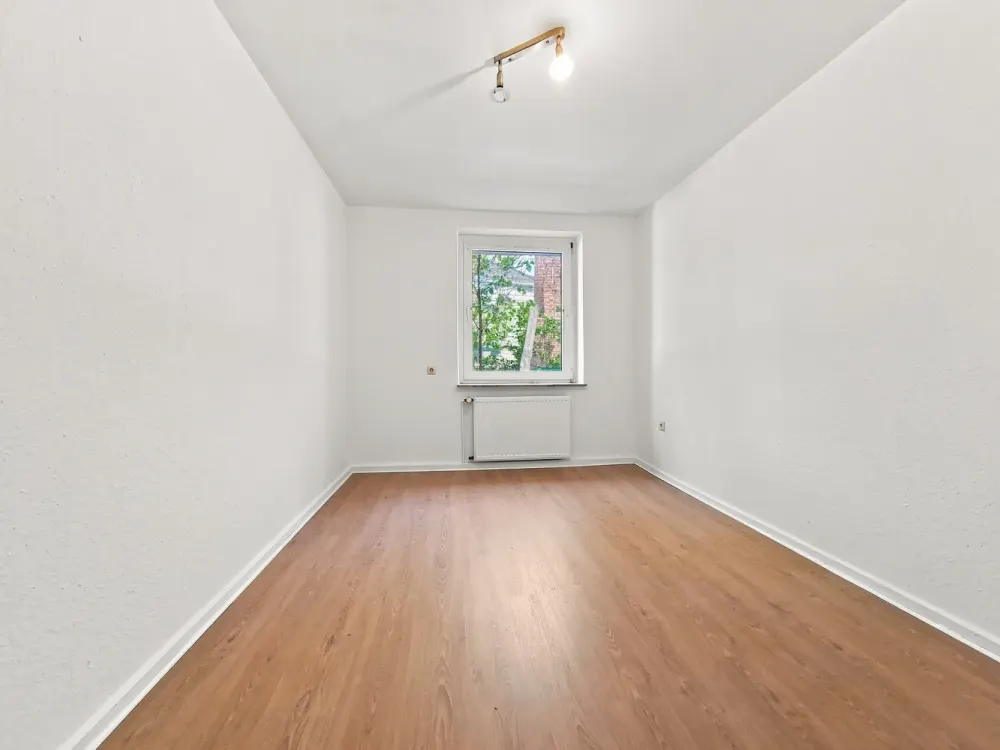 2-Room Ground Floor Apartment with Balcony
