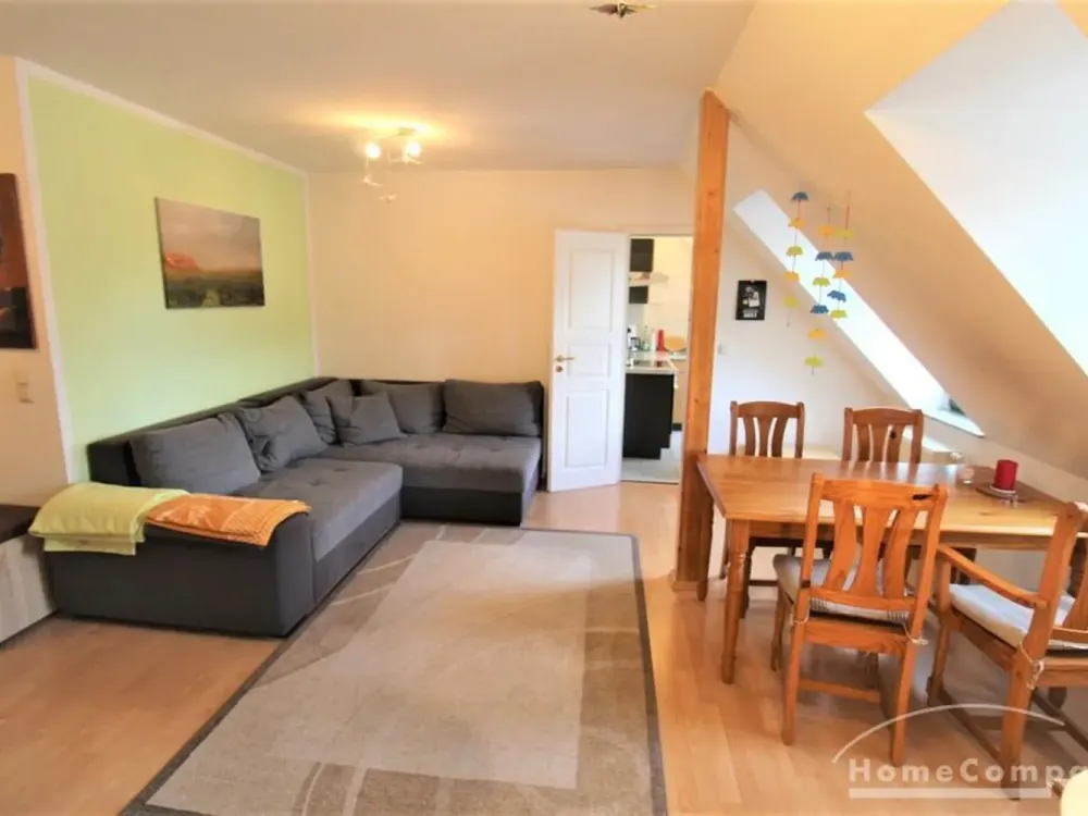28247 HomeCompany Dresden Möbliert/Furnished 3-Zimmer Dachgeschoß Wohnung in Dresden-Kleinzschach...