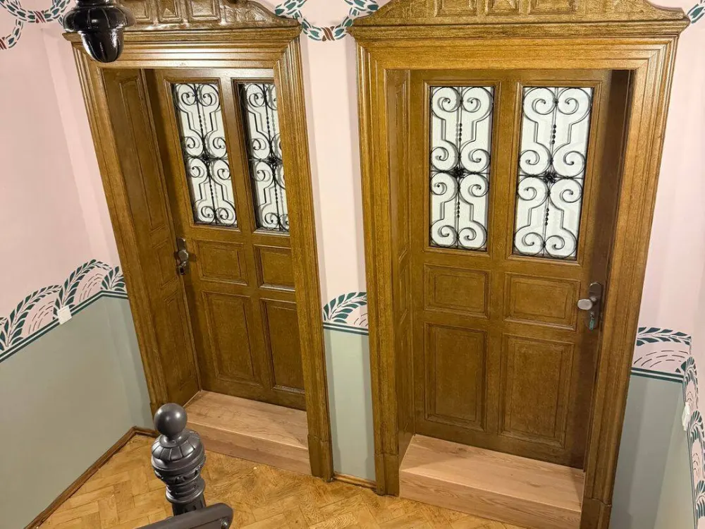 ***EXKLUSIVE 2,5 RAUMWOHNUNG-PARKETT-HOCHWERTIGE EINBAUKÜCHE-BALKON-WÄRMEPUMPE-STELLPLATZ***