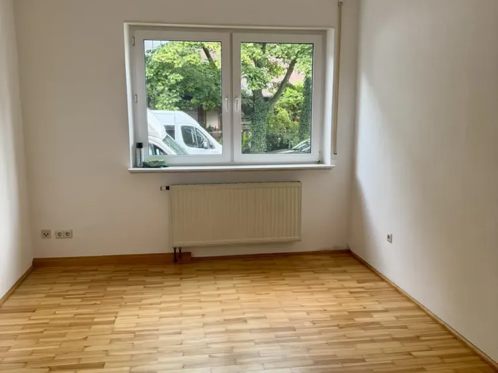 gepflegte 1-Zimmer-Erdgeschosswohnung mit kompletter EBK