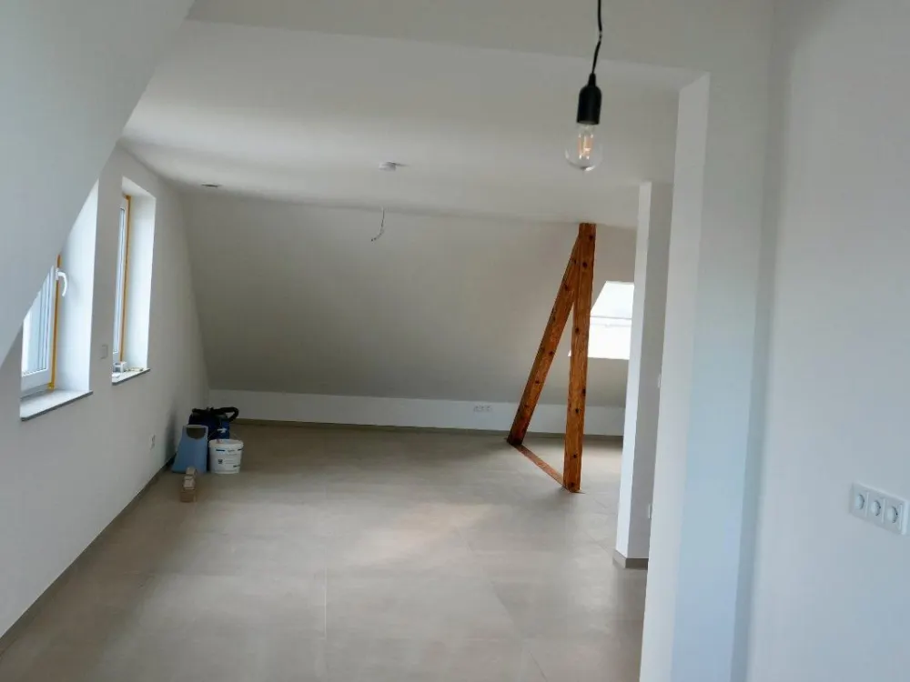 Erstvermietung nach Sanierung! Moderne 3-Zi. Whg. mit XXL Balkon