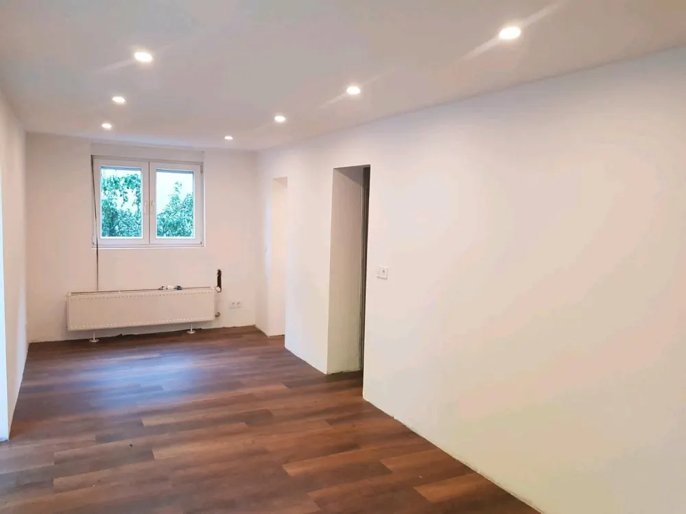 Traumwohnung nach Kernsanierung! 2 Zimmer, Terrasse & Garten