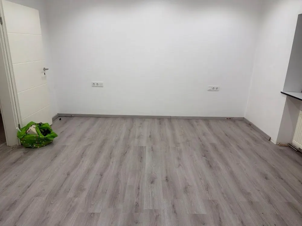 80 m² Apartment for Rent in Püttlingen-Köllerbach 3 rooms 1 kitchen