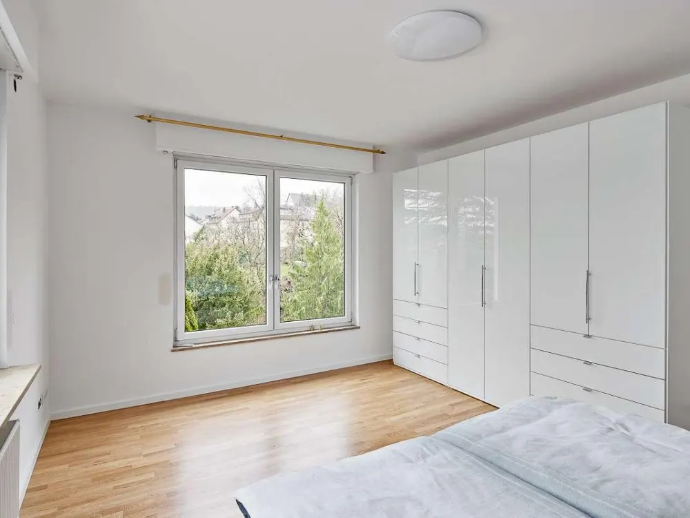 Möblierte Etagenwohnung in Stuttgart-West: Lichtdurchflutet, Charmant mit Balkon