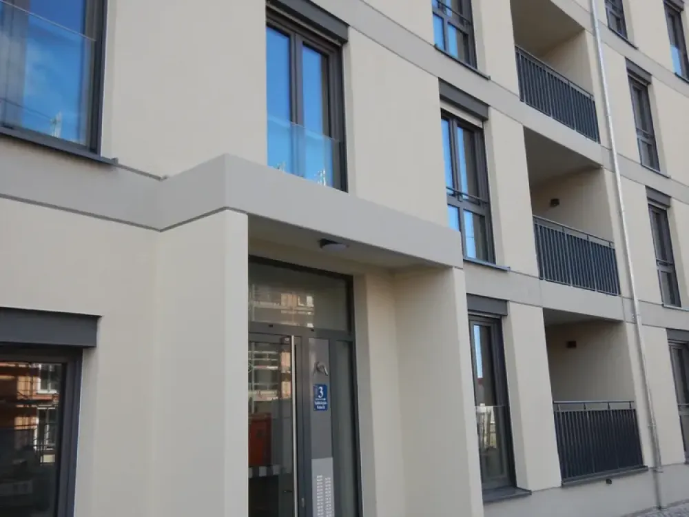 Schöne, ideal geschnittene 2-Zimmer-Wohnung mit Loggia, befristet 5 Jahre