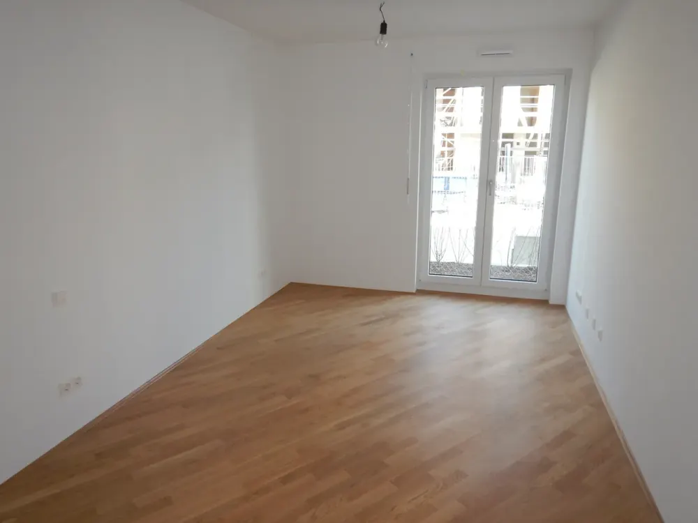 Schöne, ideal geschnittene 2-Zimmer-Wohnung mit Loggia, befristet 5 Jahre