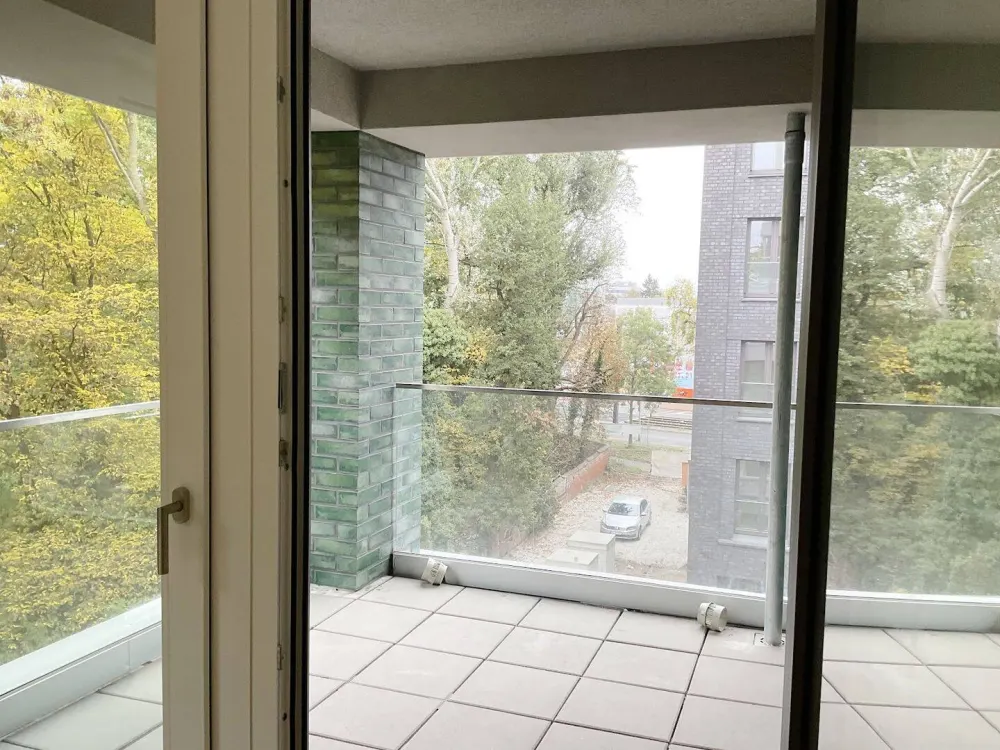 Direkt einziehen und Wohlfühlen! 4 Zimmer mit 2 Loggien, Einbauküche, Tageslichtbad, Gäste-WC