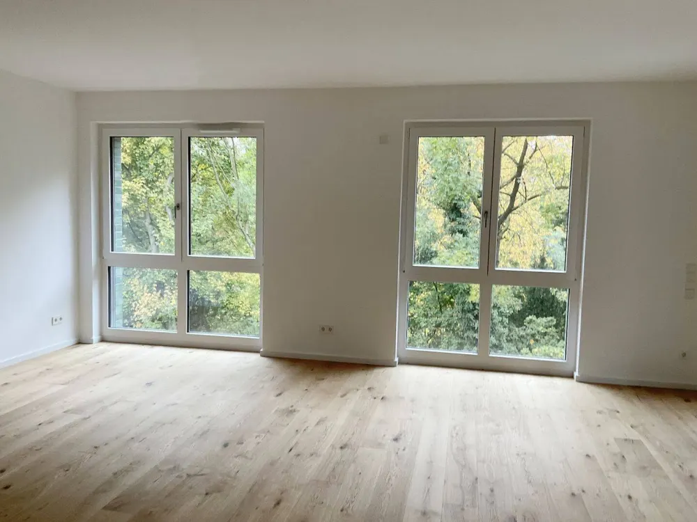 Direkt einziehen und Wohlfühlen! 4 Zimmer mit 2 Loggien, Einbauküche, Tageslichtbad, Gäste-WC