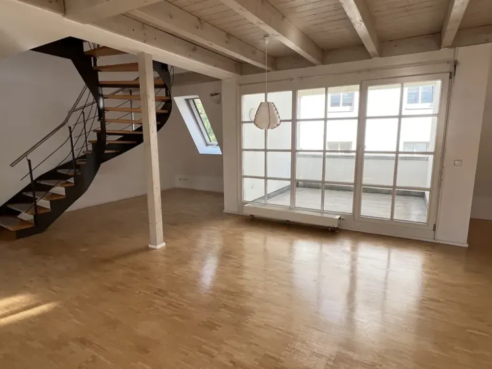 Schöne 4-Zi. Maisonette-Wohnung in Sindelfingen