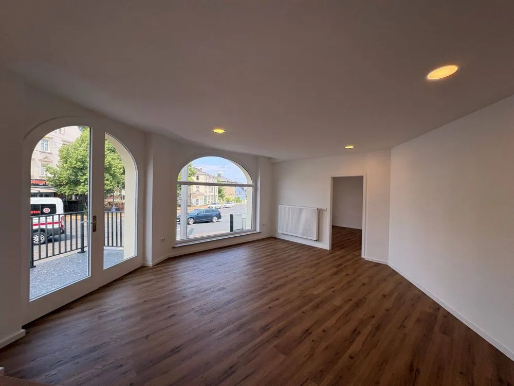 * modernisierte und schöne 4 Raumwohnung in beliebter Lage *