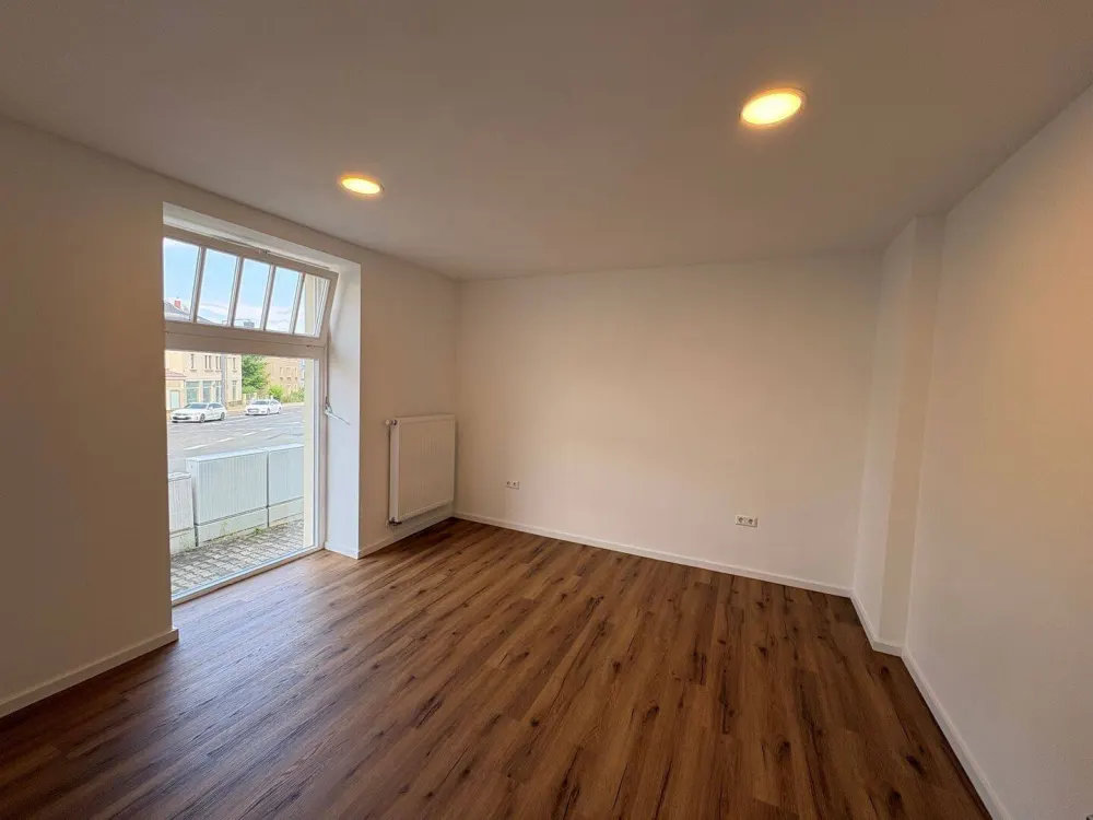 * modernisierte und schöne 4 Raumwohnung in beliebter Lage *
