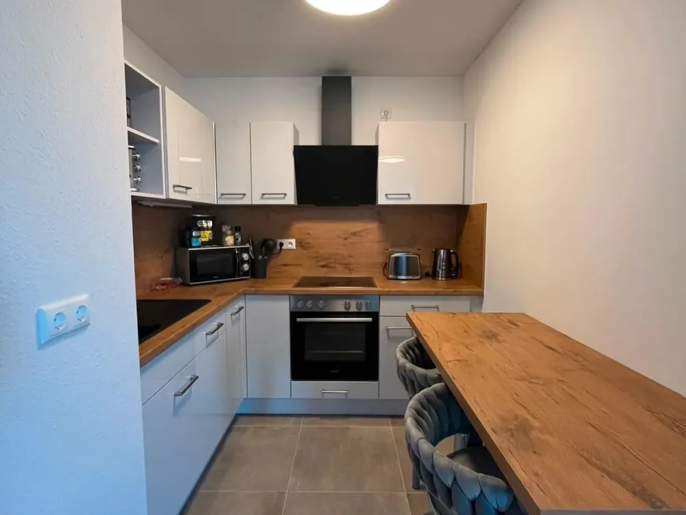 ANFRAGESTOPP! 2-Zi-Wohnung | 48 m² | möbliert | Balkon | EBK