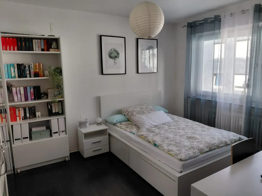 Stuttgart Mitte: Kompakte 1-Zimmer-Wohnung mit Einbauküche