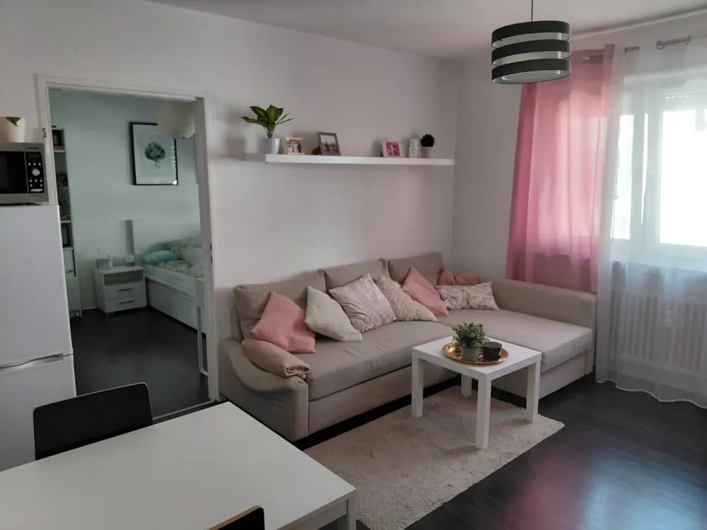 Stuttgart Mitte: Kompakte 1-Zimmer-Wohnung mit Einbauküche