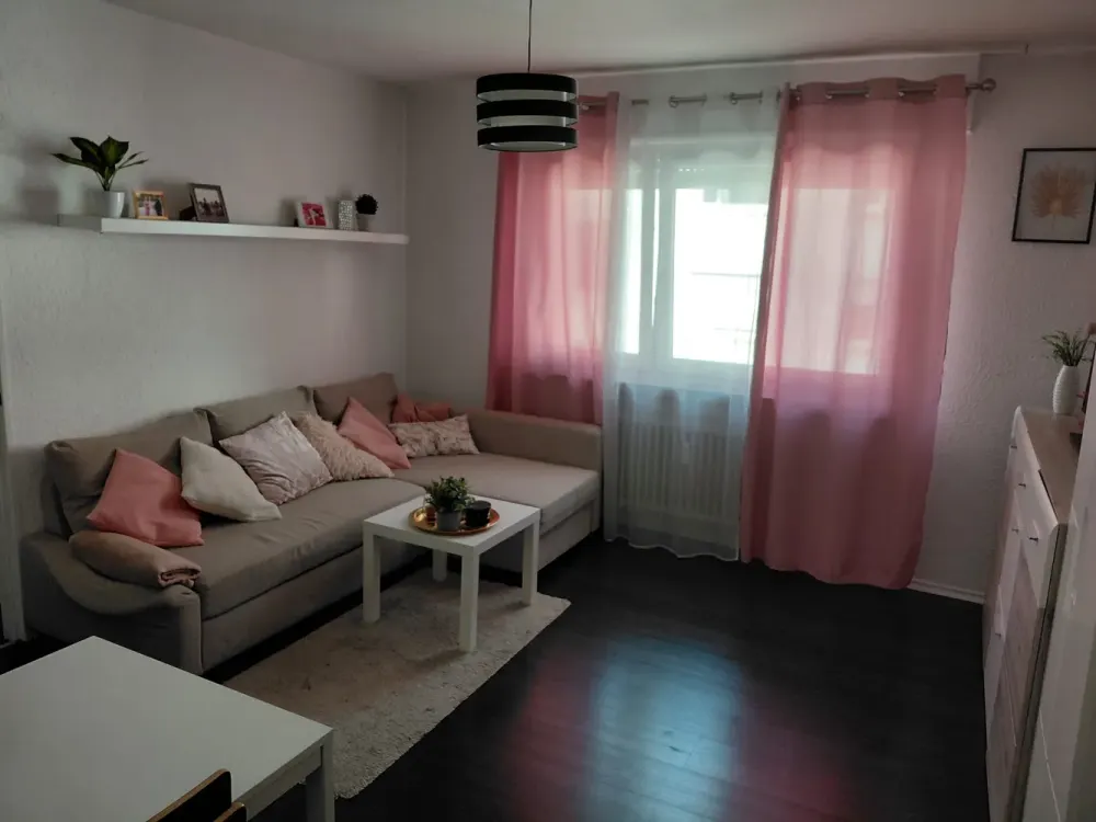 Stuttgart Mitte: Kompakte 1-Zimmer-Wohnung mit Einbauküche