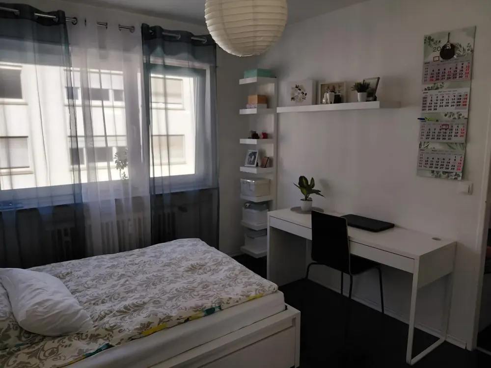 Stuttgart Mitte: Kompakte 1-Zimmer-Wohnung mit Einbauküche