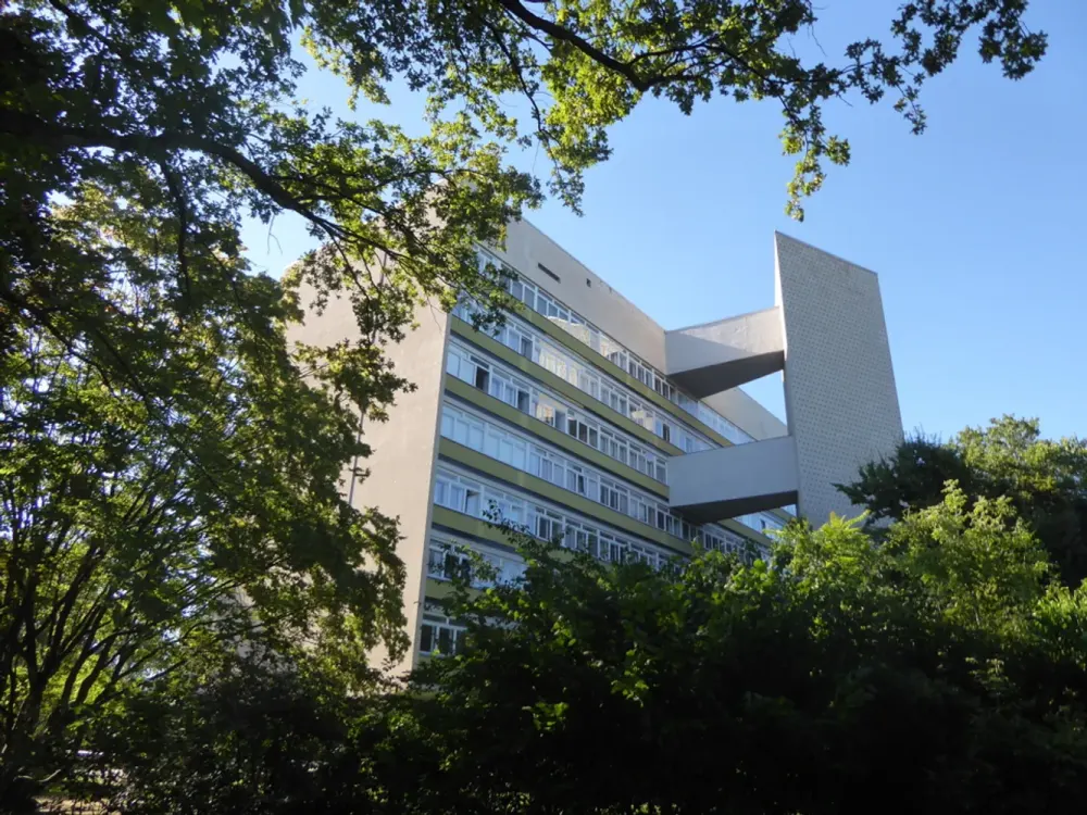 Exklusive Mietwohnung: Ikonische Architektur trifft Designereinrichtung!