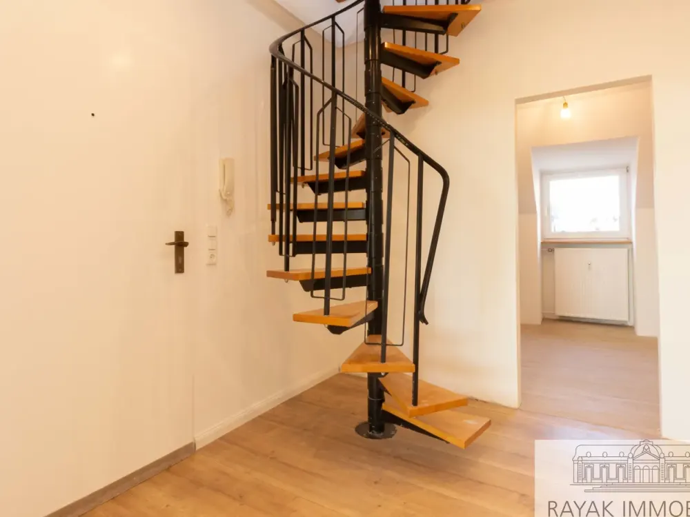 Schöne Altbau-Maisonettewohnung im Herzen von Oberbilk mit 23,47 qm Nutzfläche im Dachstudio zur Mie