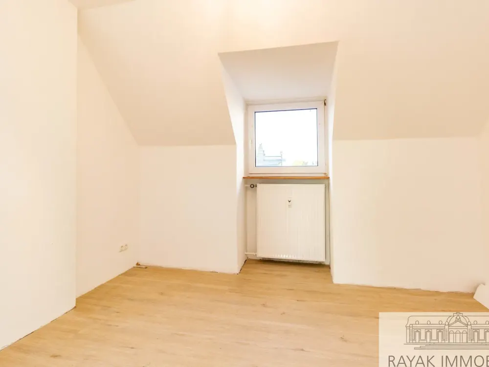Schöne Altbau-Maisonettewohnung im Herzen von Oberbilk mit 23,47 qm Nutzfläche im Dachstudio zur Mie