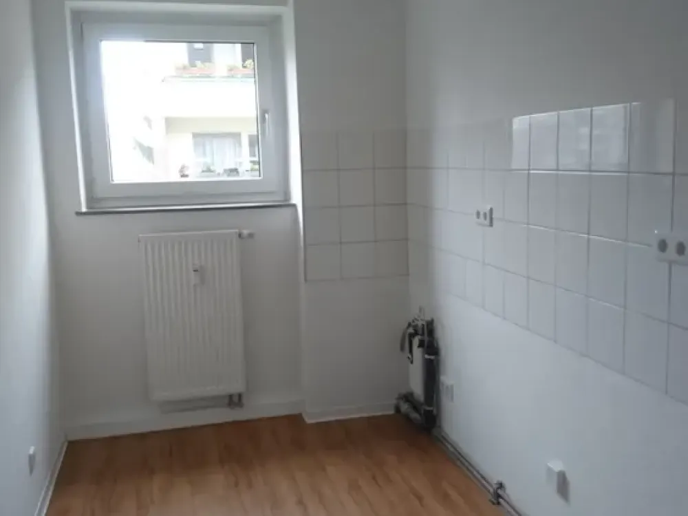 modernisierte 2-Zi-Whg.mit Loggia im 8-Part.-Hs.