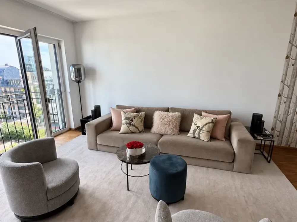 Exclusive Furnished Penthouse Apartment with Skyline View in Bahnhofsviertel