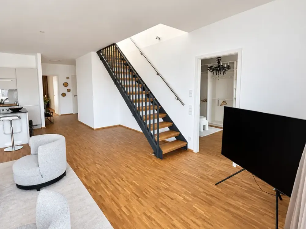 Exclusive Furnished Penthouse Apartment with Skyline View in Bahnhofsviertel