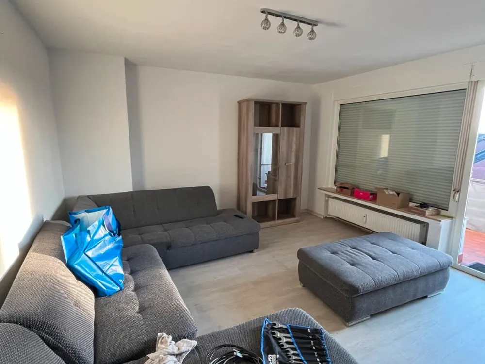 Helle 2-Zimmer Whg mit EBK, Balkon und Solar zu vermieten