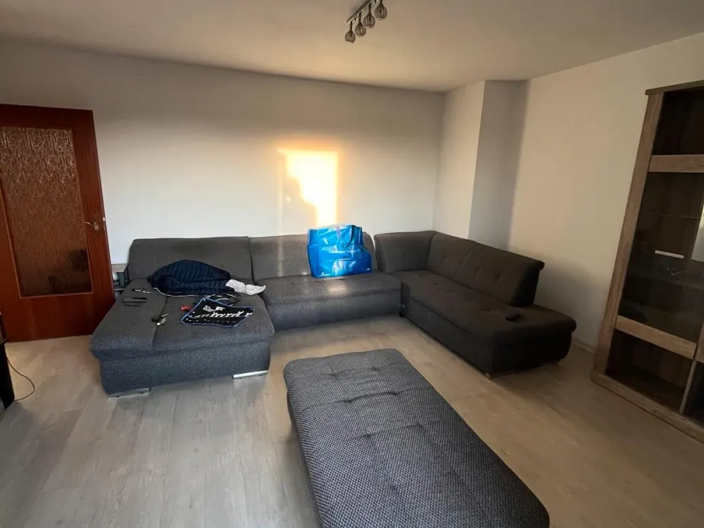 Helle 2-Zimmer Whg mit EBK, Balkon und Solar zu vermieten