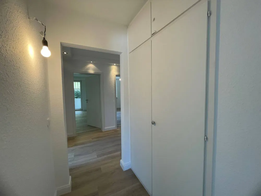Idealer Grundriss! Renovierte 3-Zimmer-Whg mit Balkon & Garage