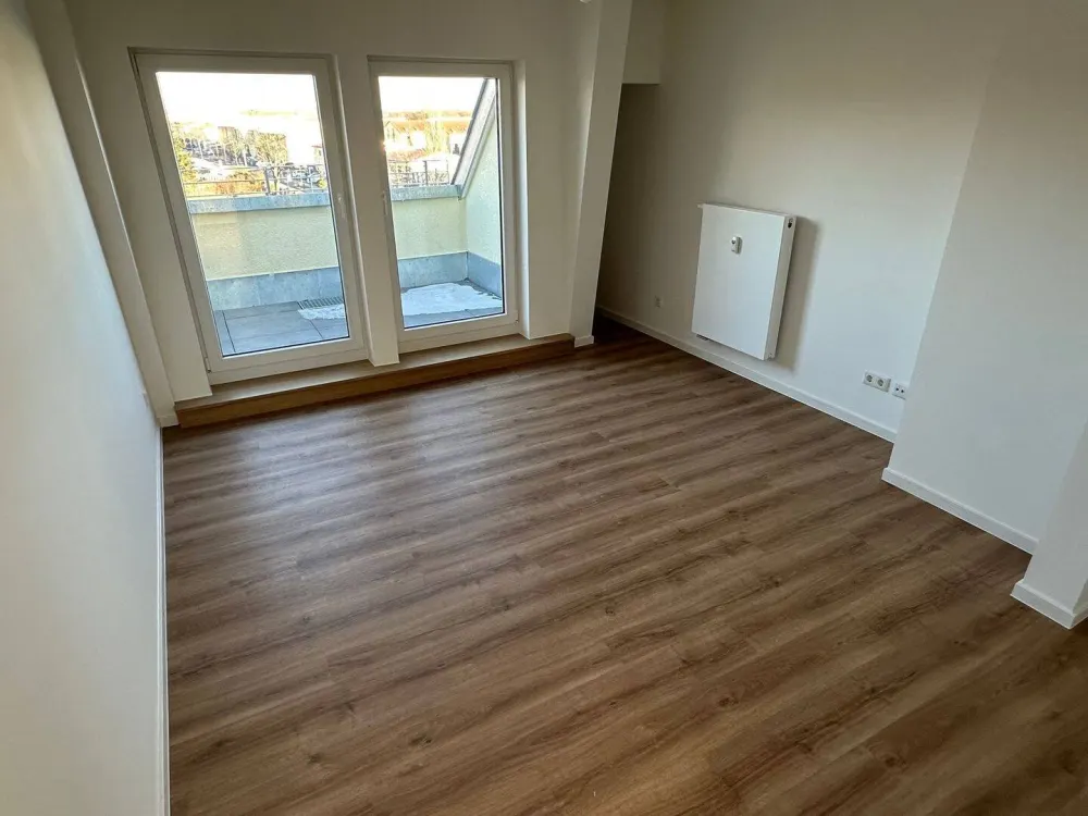 Eutritzsch - komplett neu sanierte & moderne Dachgeschoßwohnung mit Loggia in verkehrsgünstiger Lage