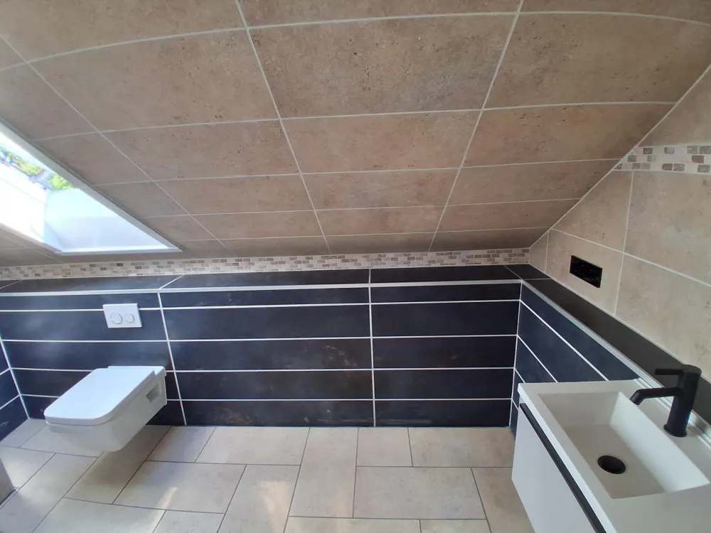 2 Zimmer Wohnung in Klein -Karben zu vermieten 950 € + 300 Umlage