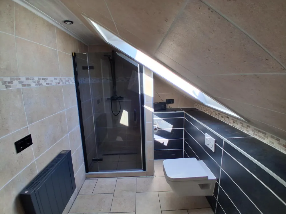2 Zimmer Wohnung in Klein -Karben zu vermieten 950 € + 300 Umlage