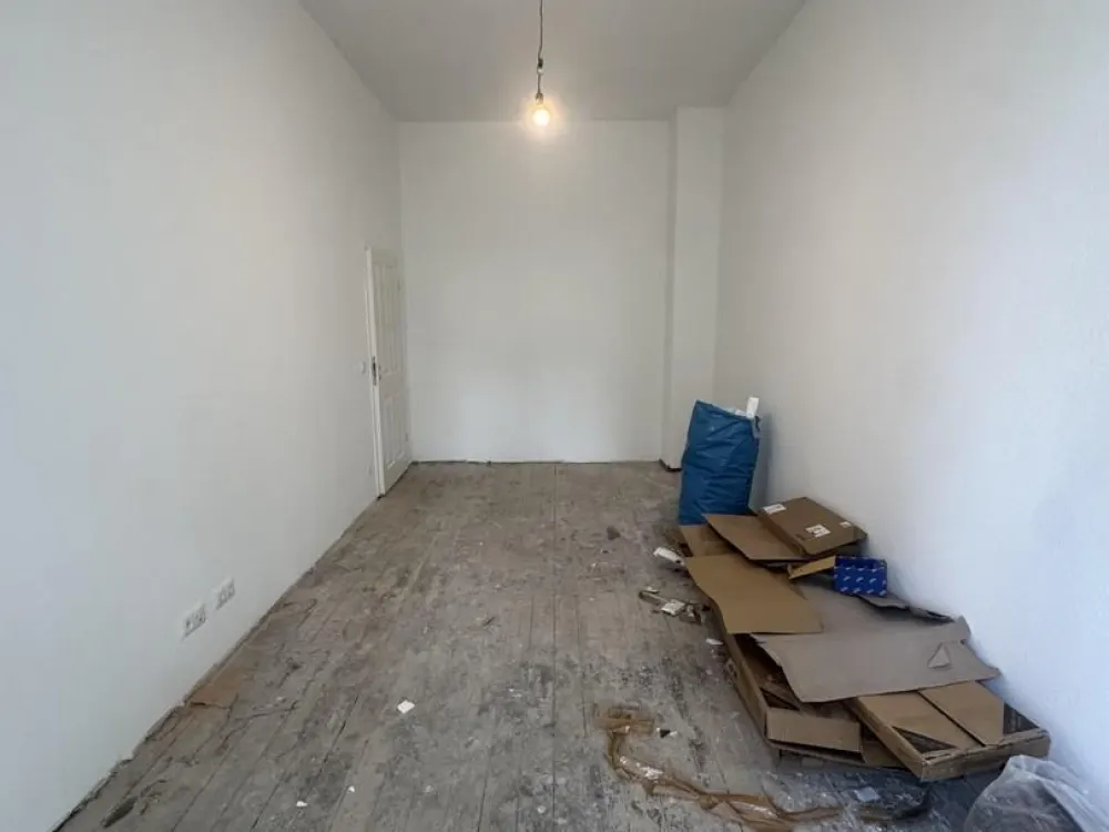 *Erstbezug* Kernsanierte 3-Zimmer Altbau Wohnung mitten auf der Bergerstraße mit EBK und Balkon