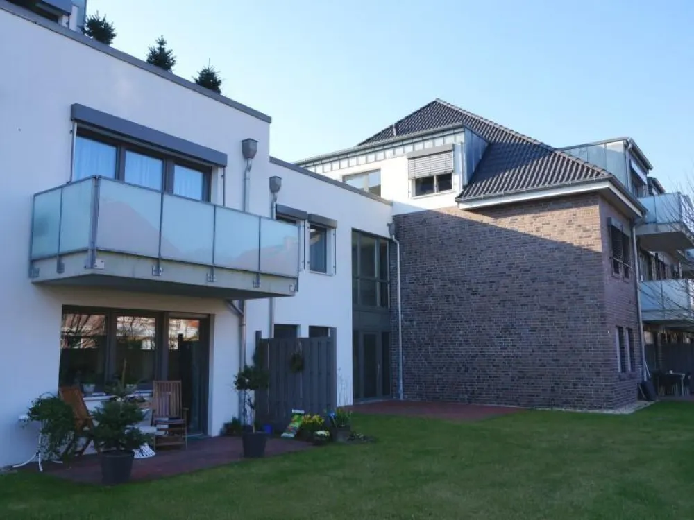 HH-Duvenstedt: 2-Zimmer-Dachgeschosswohnung für Senioren
