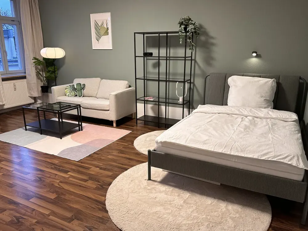 Nur 8 min Fußweg zum Bahnhof: Möblierte Ein-Zimmer-Wohnung in zentraler Lage von Leipzig