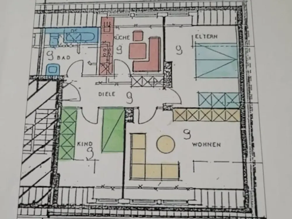Dachgeschosswohnung in ruhiger Lage an der Haard. Inklusive Garage und Keller.
