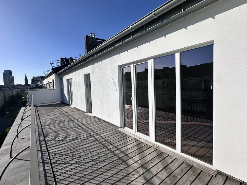 Ganz oben zu Hause, exklusives Penthouse mit urbanem Lebensgefühl - auch WG geeignet!