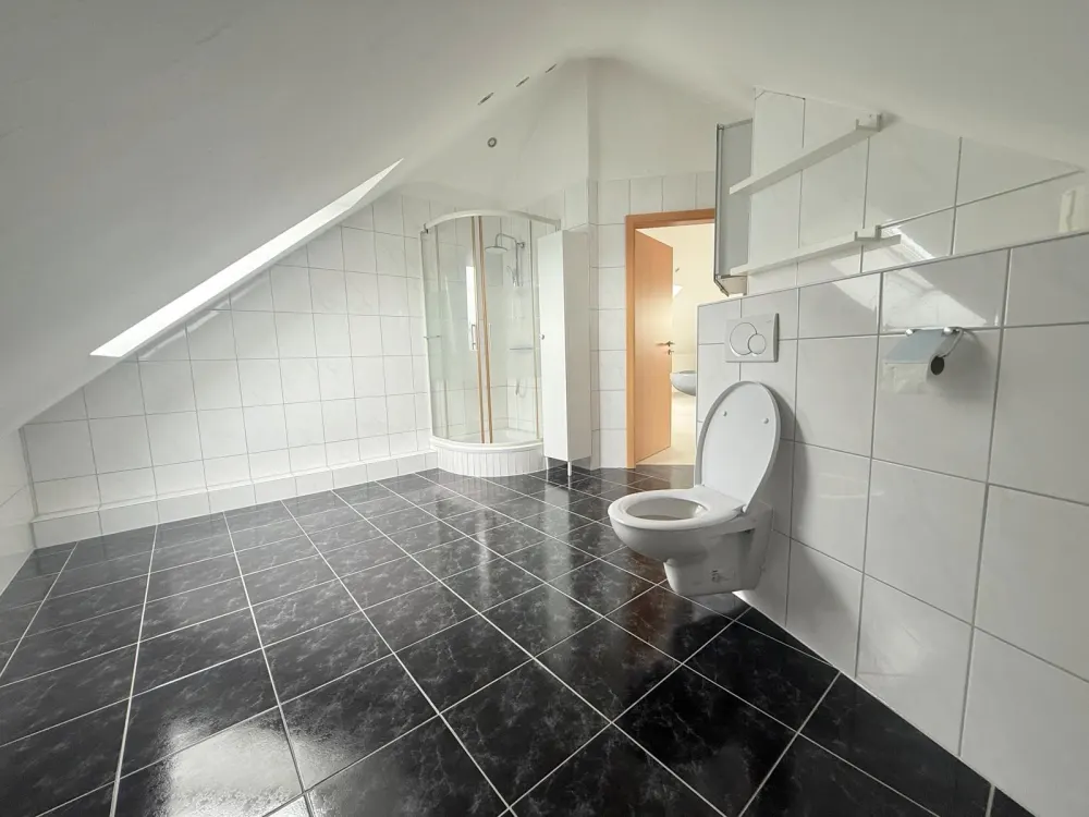 2,5-Zimmer-Dachgeschosswohnung | 75 m² | Ruhige Lage in Dieburg