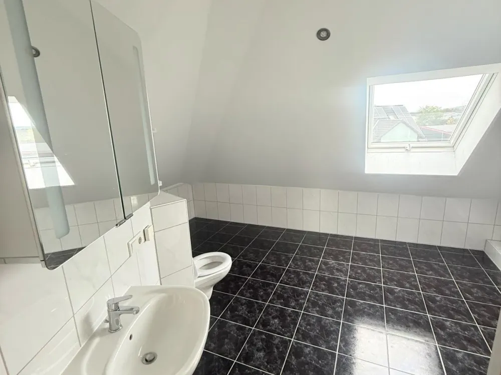 2,5-Zimmer-Dachgeschosswohnung | 75 m² | Ruhige Lage in Dieburg