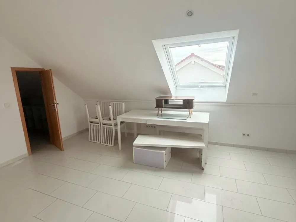 2,5-Zimmer-Dachgeschosswohnung | 75 m² | Ruhige Lage in Dieburg