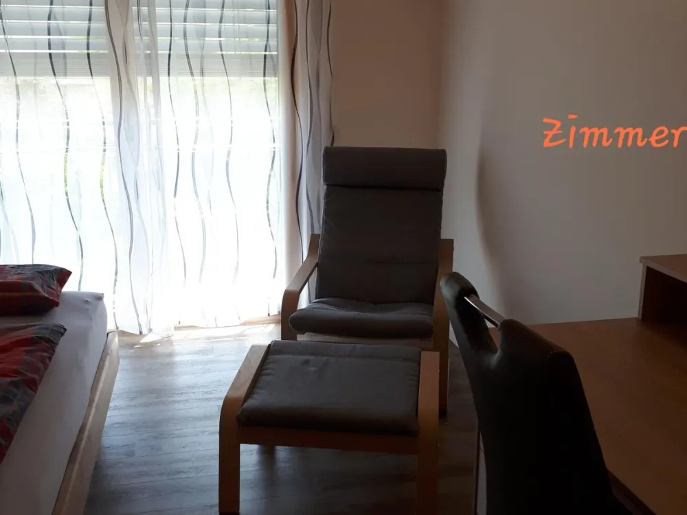 3 WG Zimmer warm keine NK, für Praktikanten Studenten u. Pendler