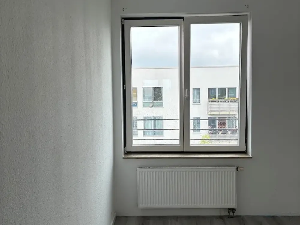 Großzügige 3 Zimmerwohnung in der Lieselotte-Berger-Str. 45, 4.OG, LI