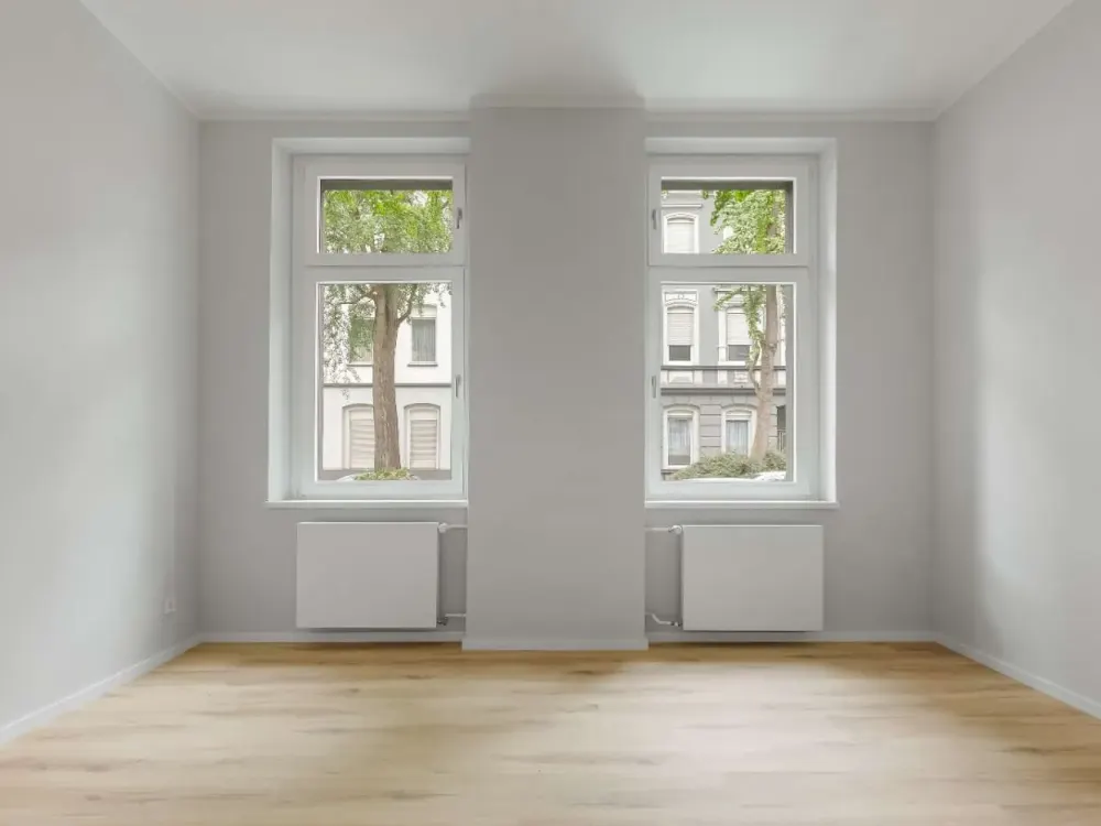 ERSTBEZUG: Kernsanierte Wohnung mit Einbauküche!