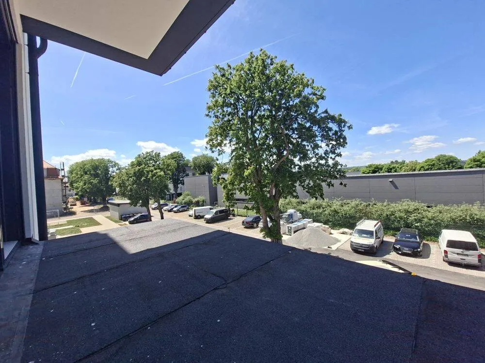Großzügige helle 3 RWG mit Balkon und Lift im 1. OG zu vermieten!