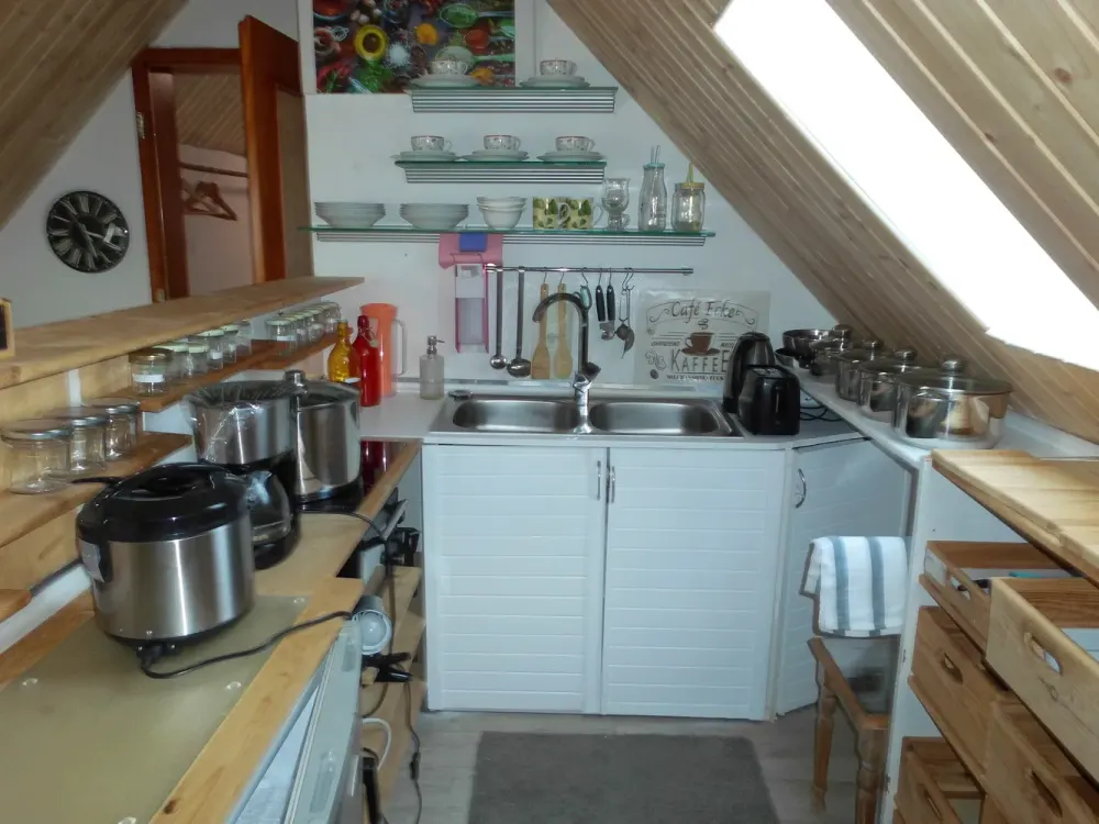Wohnen mit Charakter: Kompaktes möbl. Studio in Norderstedt