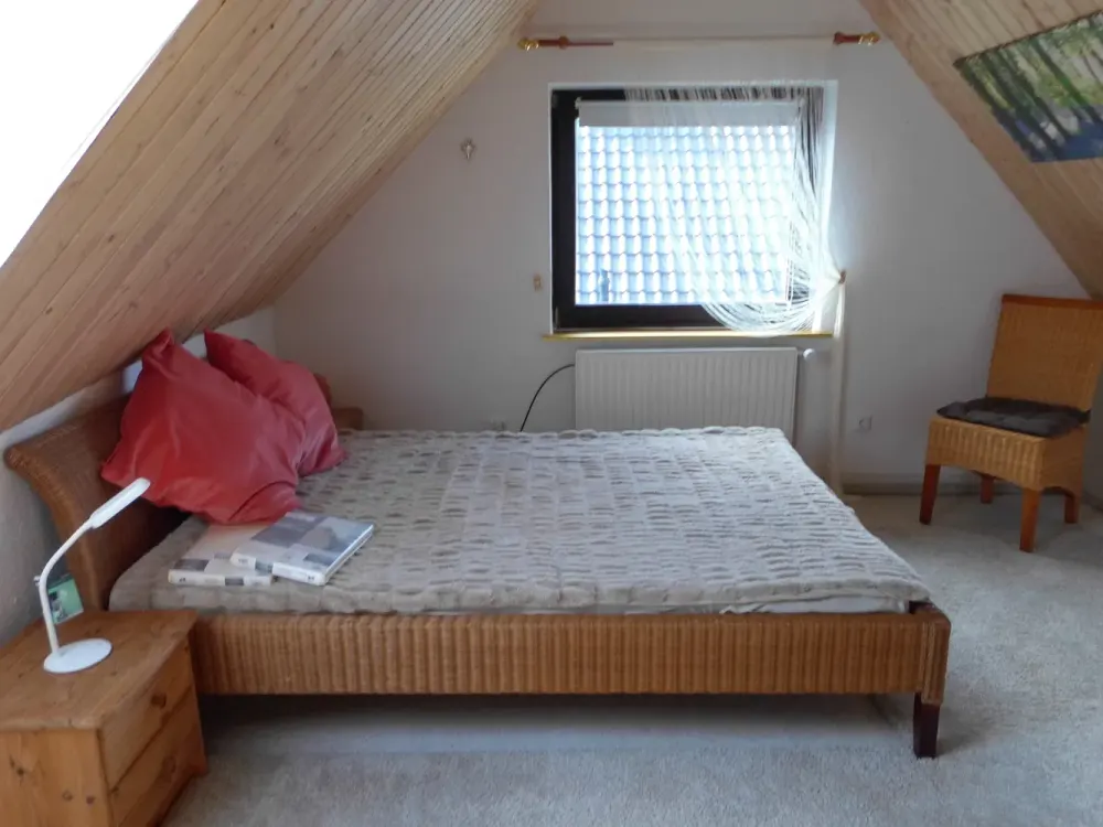 Wohnen mit Charakter: Kompaktes möbl. Studio in Norderstedt