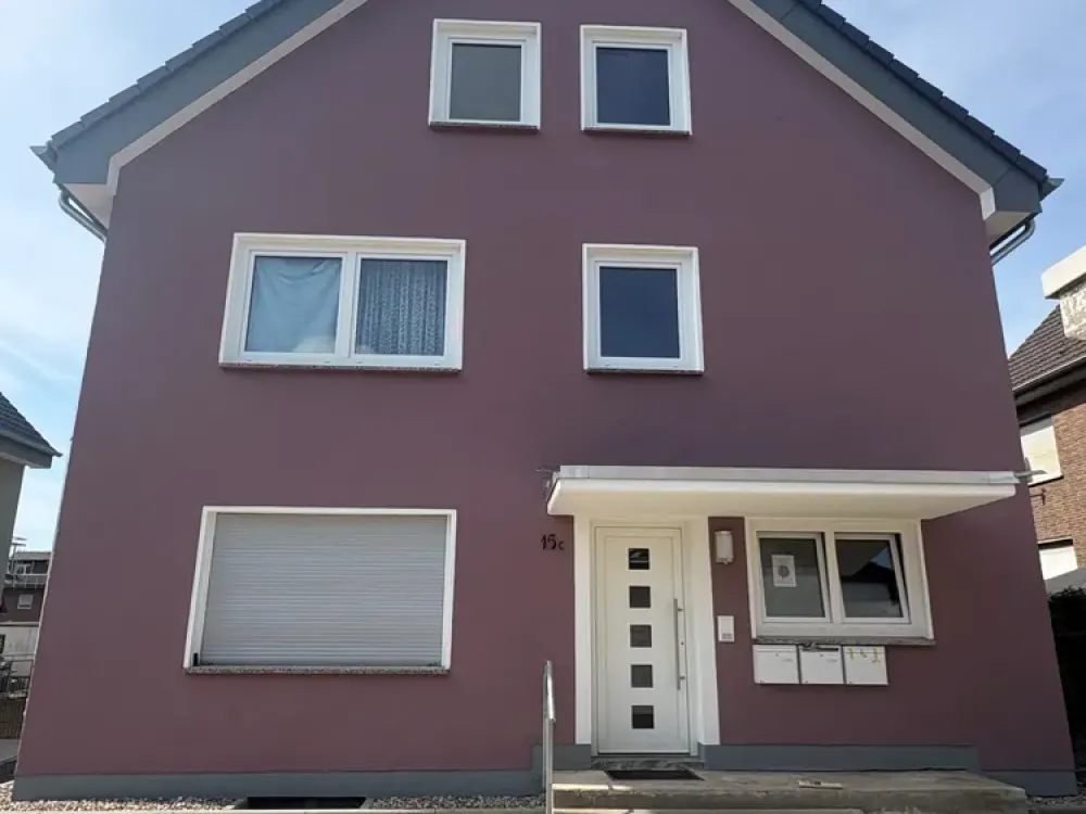 schöne, sanierte 4-Zimmer Wohnung (nur 2 Schlafzimmer) in Niederkassel *Erstbezug nach Sanierung*